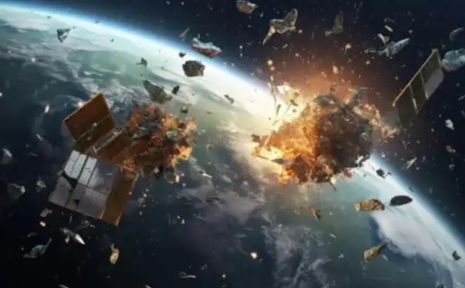 Русский-спутник-внезапно-пошёл-на-таран:-в-НАСА-рассказали-о-пугающем-инциденте-на-орбите