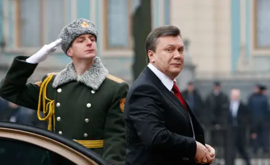На-арену-выходит-Янукович
