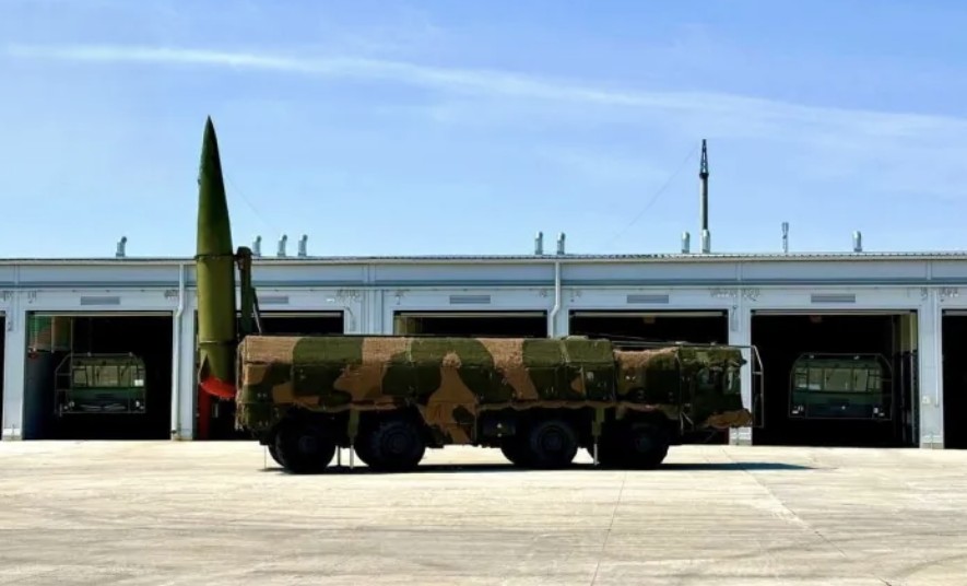 Военкор:-если-Украина-нападет-на-Беларусь,-Россия-будет-бить-по-Европе