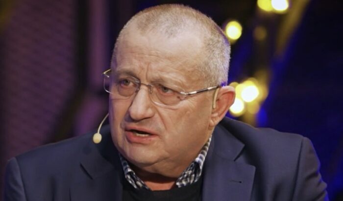 «Франция-получит-первая»:-Кедми-объяснил,-какая-расплата-ждёт-Макрона-за-соглашение-37-стран-против-России