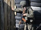 Бойцы-ВС-РФ-взяли-в-плен-украинцев-с-помощью-камня